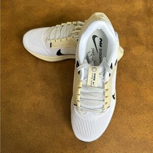 Women Nike Air Zoom Pegasus 40